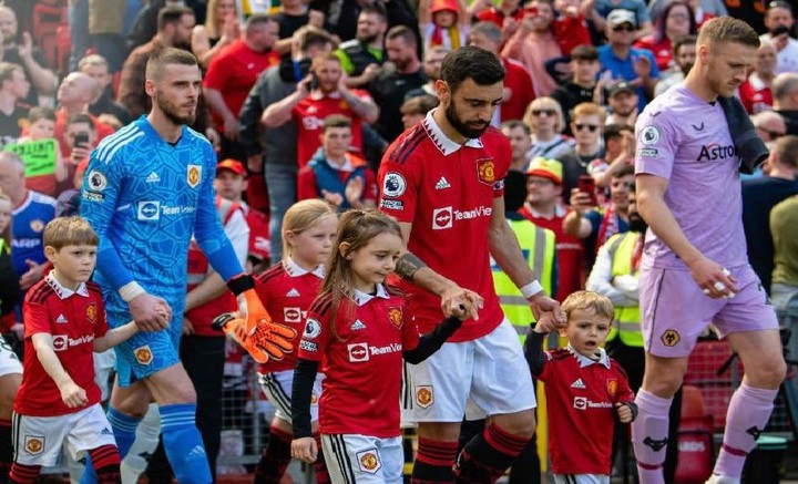 Katarský magnát aj anglická šľachta. O kúpu Manchestru United je veľký boj